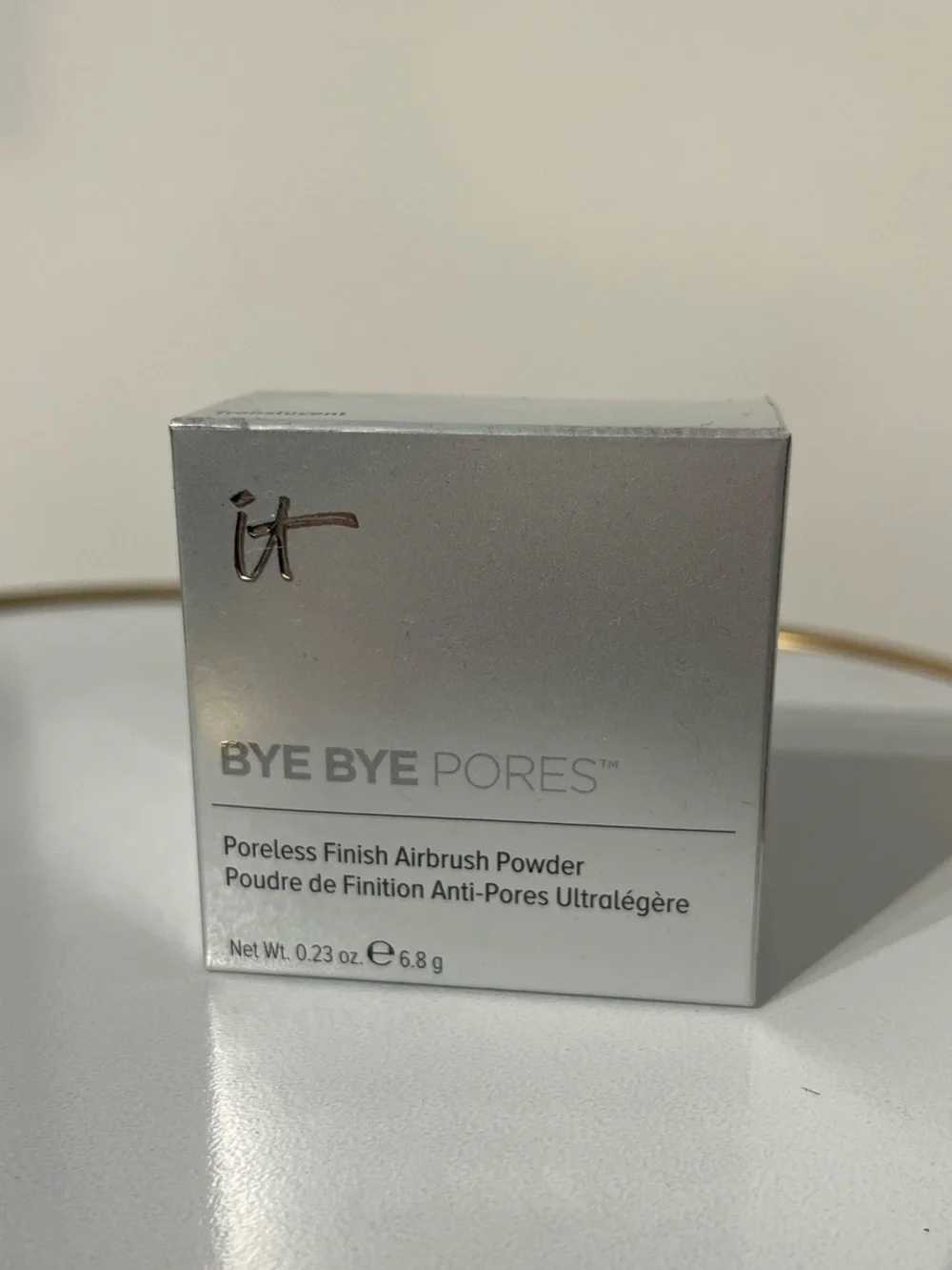 IT cosmetics Bye Bye Pores Powder Translucent & Pink Cosmetic Pouch